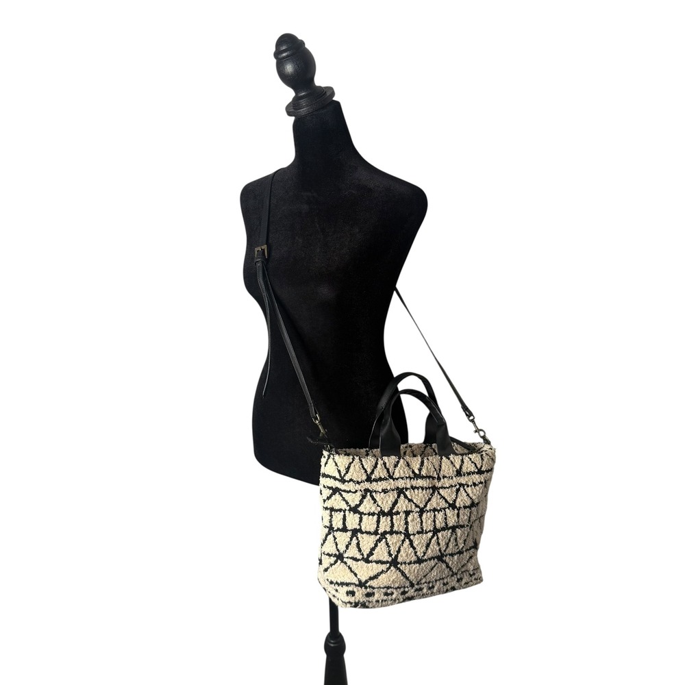 Universal Thread Crossbody Shoulder Textured Bag BOHO Chic Artsy‎ Eclectic - Picture 5 of 12